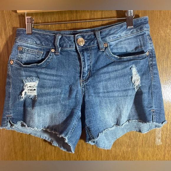 Seven7 Cut-off Denim Shorts 4” size 6 - Picture 1 of 7